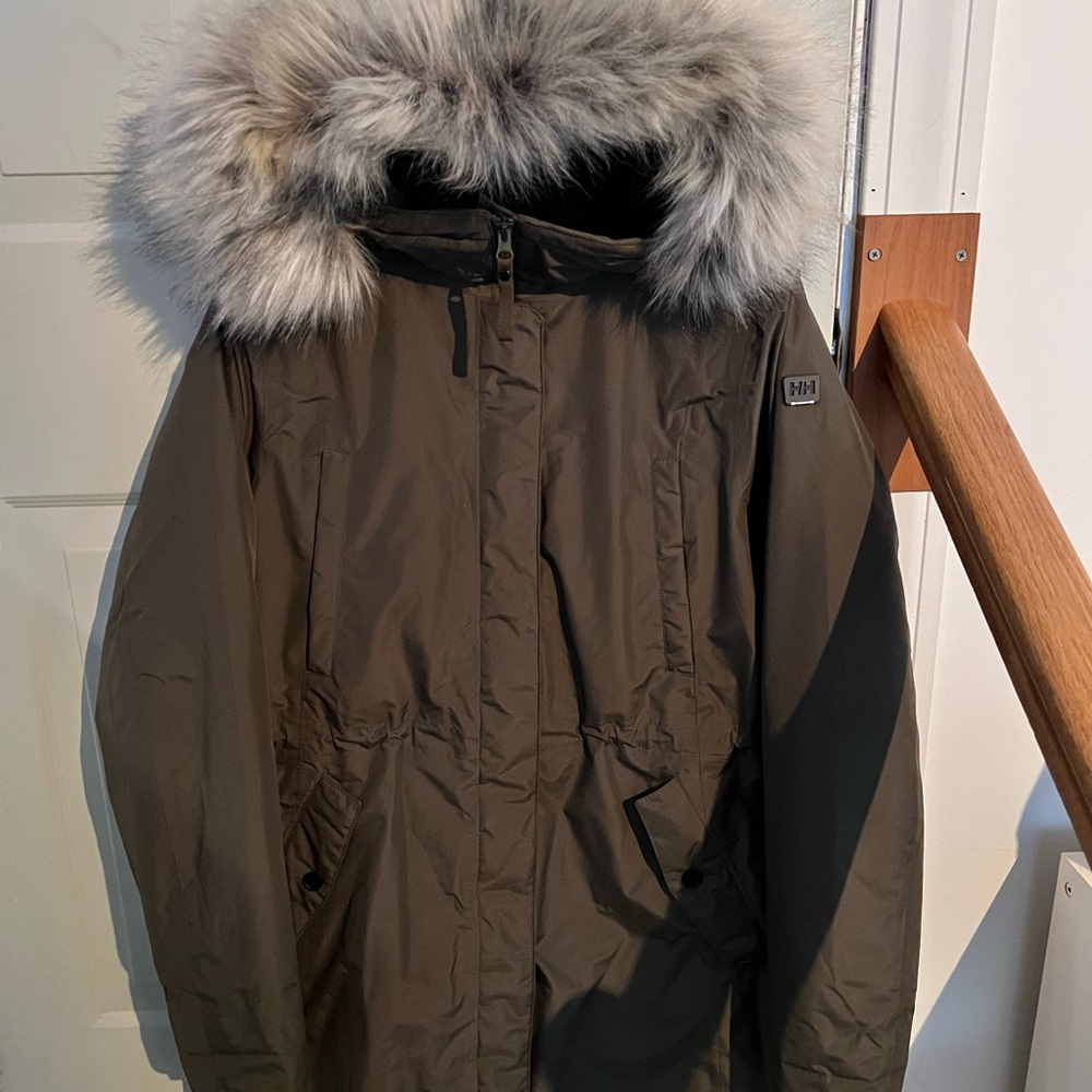 Helly Hansen Women’s Senja Insulated Winter Parka - Size Large - Picture 9 of 15
